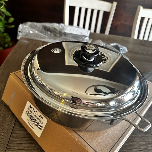 Saladmaster Deep Dish 11” Covered Skillet with Lid - BRAND NEW! - Picture 1 of 4